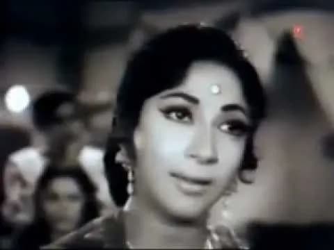 Raat Dulhan Bani Chand